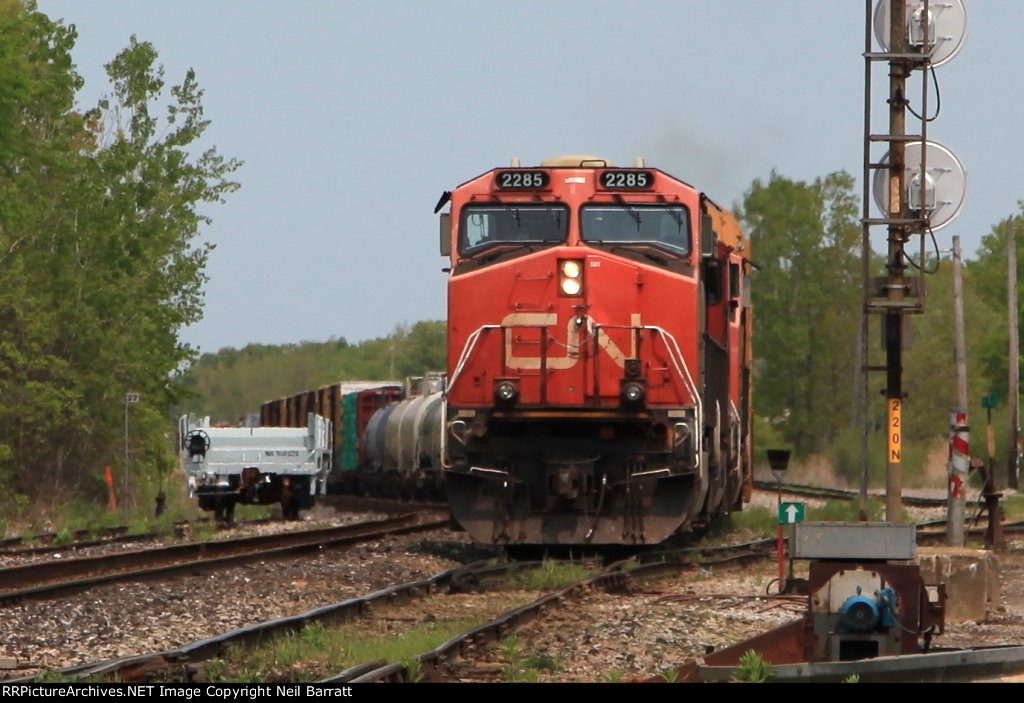 CN 2285